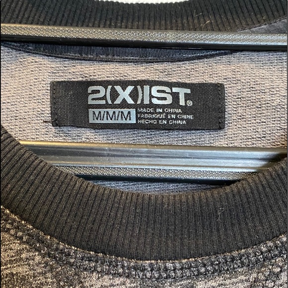 Like New! Activewear Comfort Crewneck Sweatshirt - Picture 4 of 6